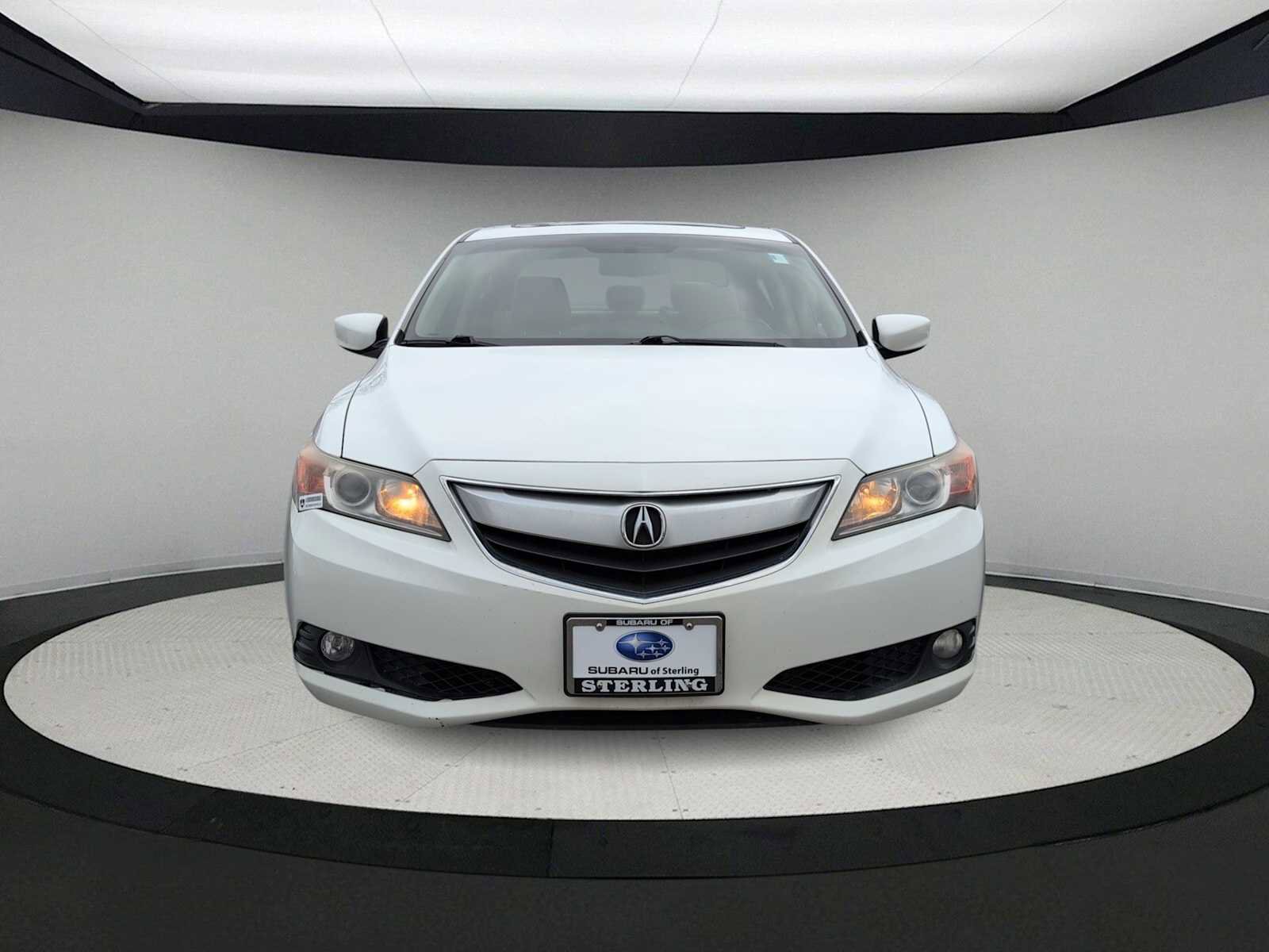 Used 2013 Acura ILX w/ Technology Package image 3