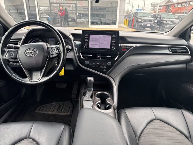 Used 2021 Toyota Camry SE image 8