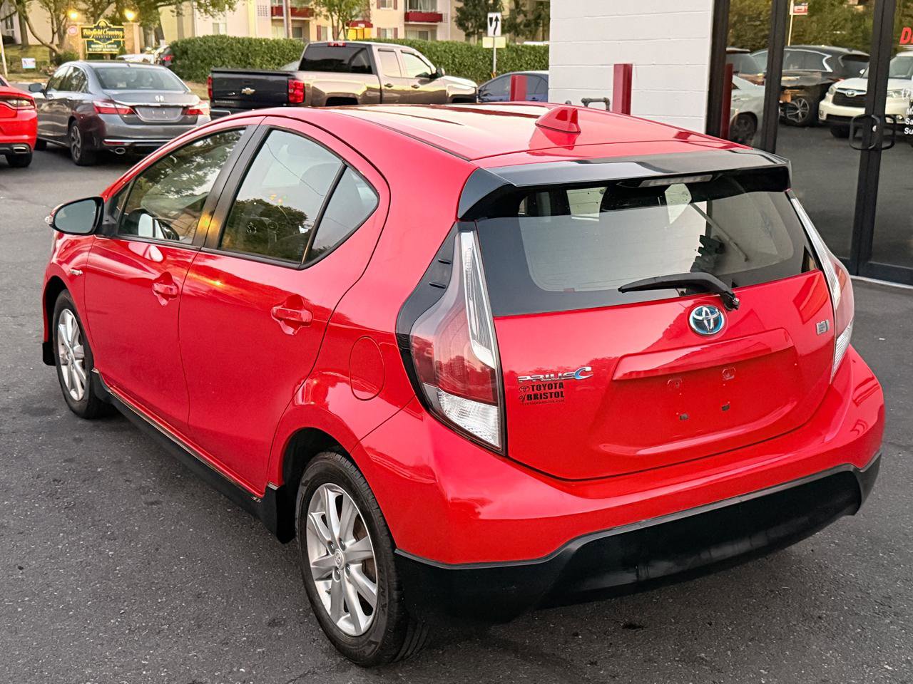 Used 2017 Toyota Prius C Two image 9