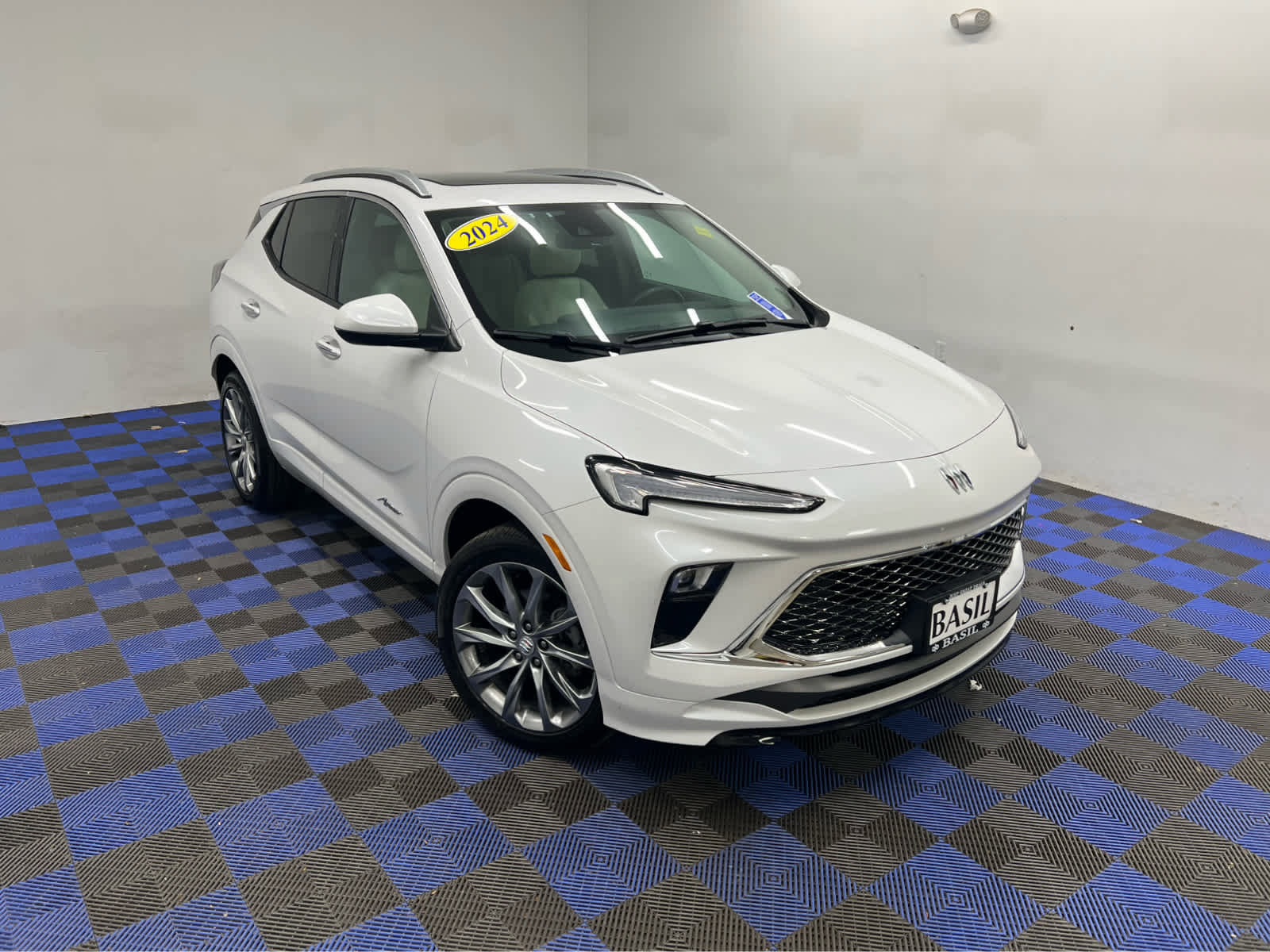 Used 2024 Buick Encore GX Avenir w/ Avenir Convenience Package image 34