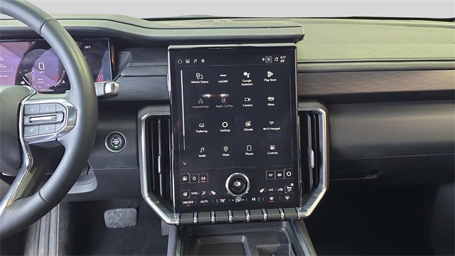 Used 2025 GMC Acadia Elevation image 23