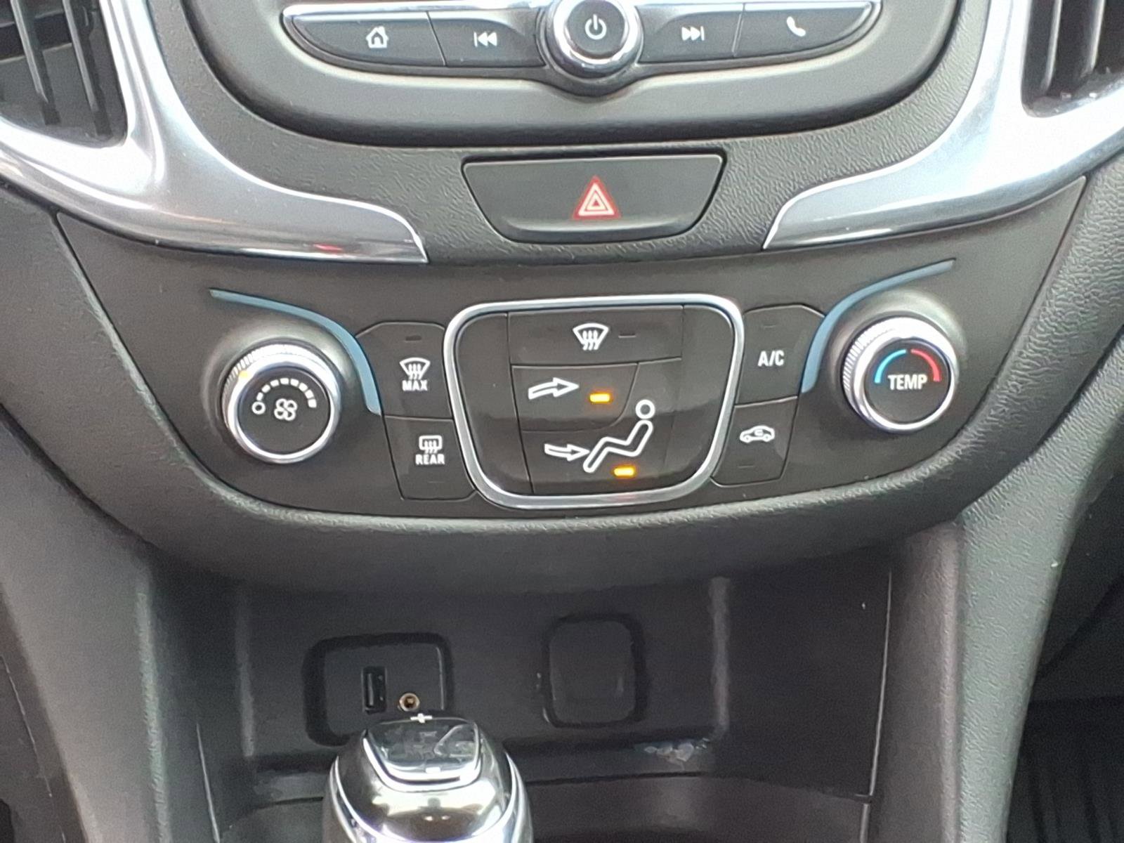Used 2018 Chevrolet Equinox LT AWD/4WD image 17
