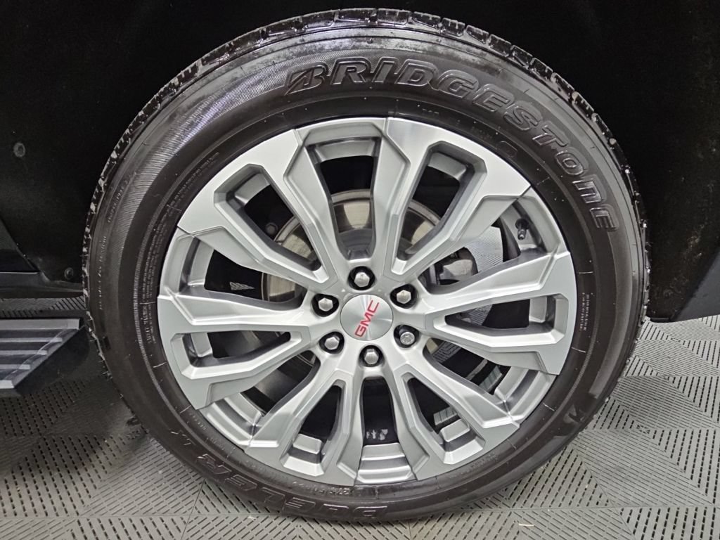 Used 2023 GMC Yukon XL Denali AWD/4WD image 49
