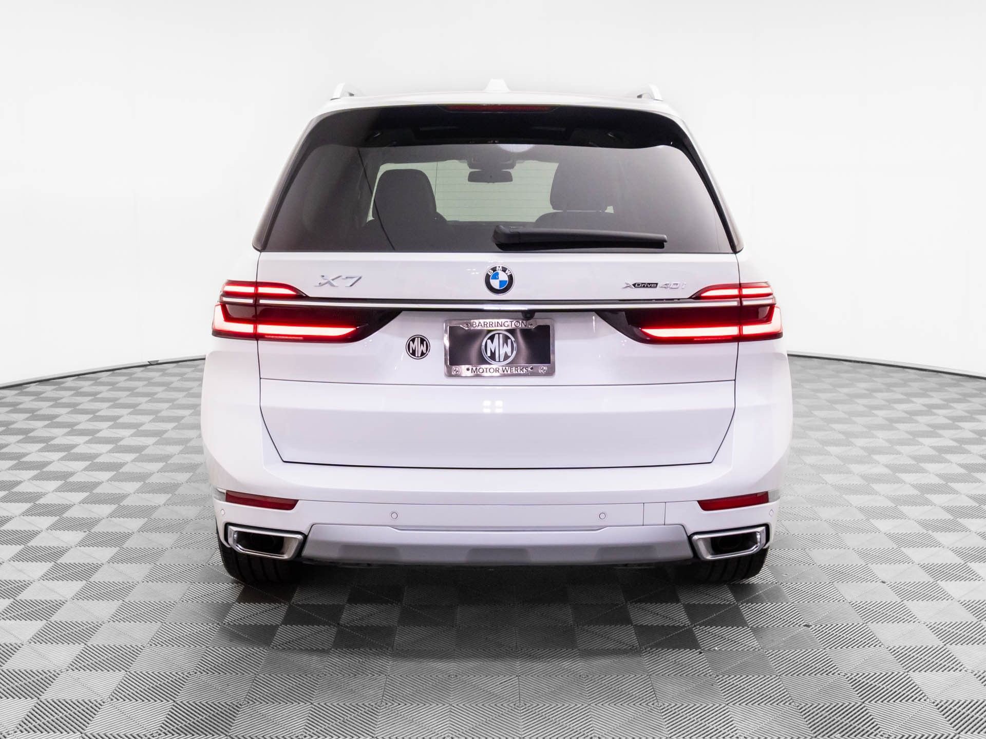 Certified 2025 BMW X7 xDrive40i w/ Executive Package image 4