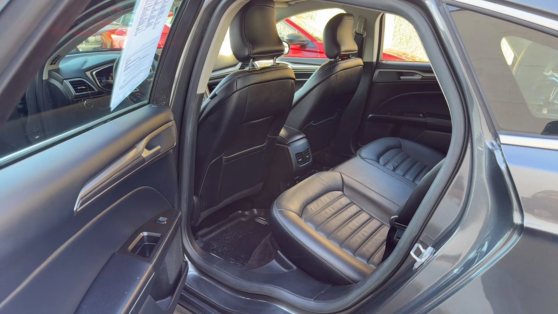 Used 2018 Ford Fusion Energi SE image 27