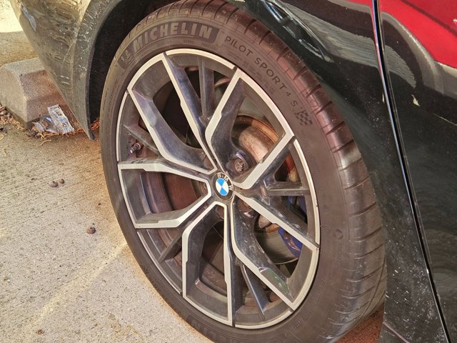 Used 2021 BMW M550i xDrive w/ Dynamic Handling Package image 7