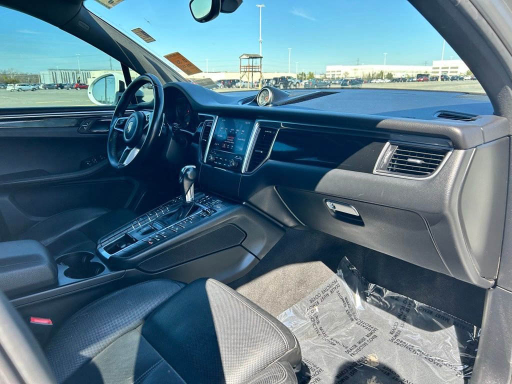 Used 2018 Porsche Macan S image 14