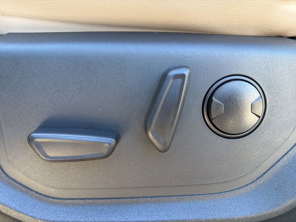 Certified 2022 Ford Expedition XLT RWD image 24