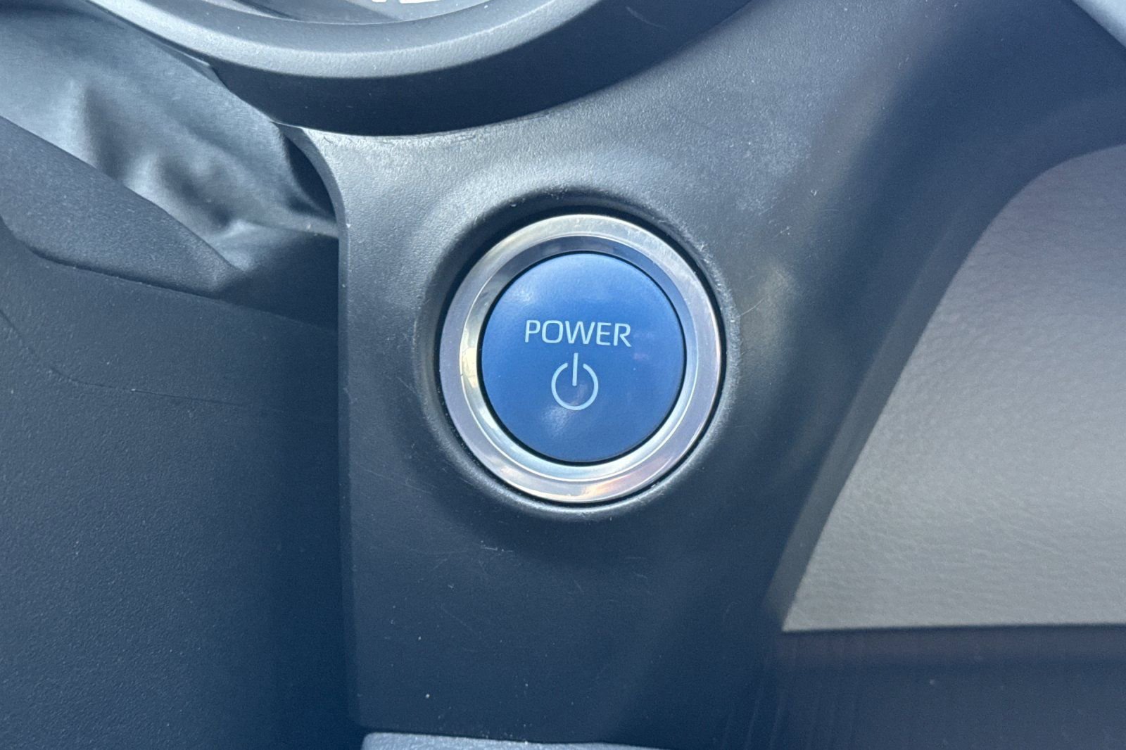 Used 2024 Toyota Sienna XLE w/ XLE Plus Package image 32