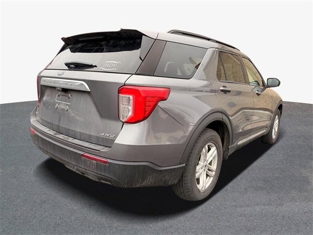 Used 2021 Ford Explorer XLT image 3
