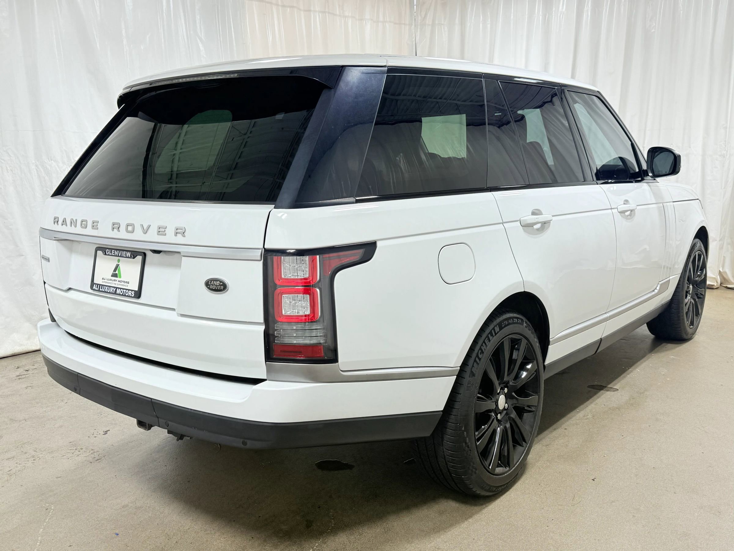 Used 2014 Land Rover Range Rover Supercharged image 5