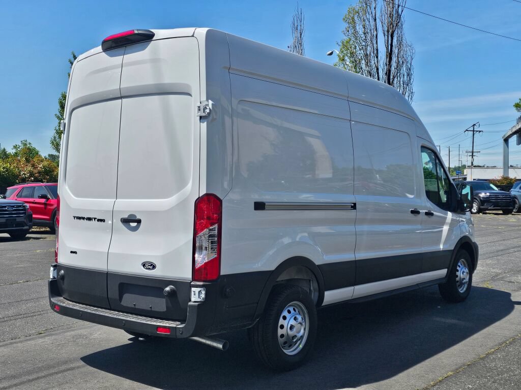 New 2026 Ford Transit 250 148 High Roof AWD image 5