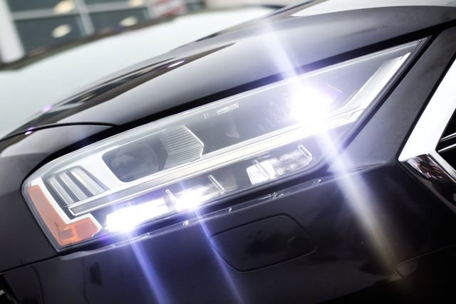 Used 2019 Audi A8 L 3.0T w/ Lighting Package image 66