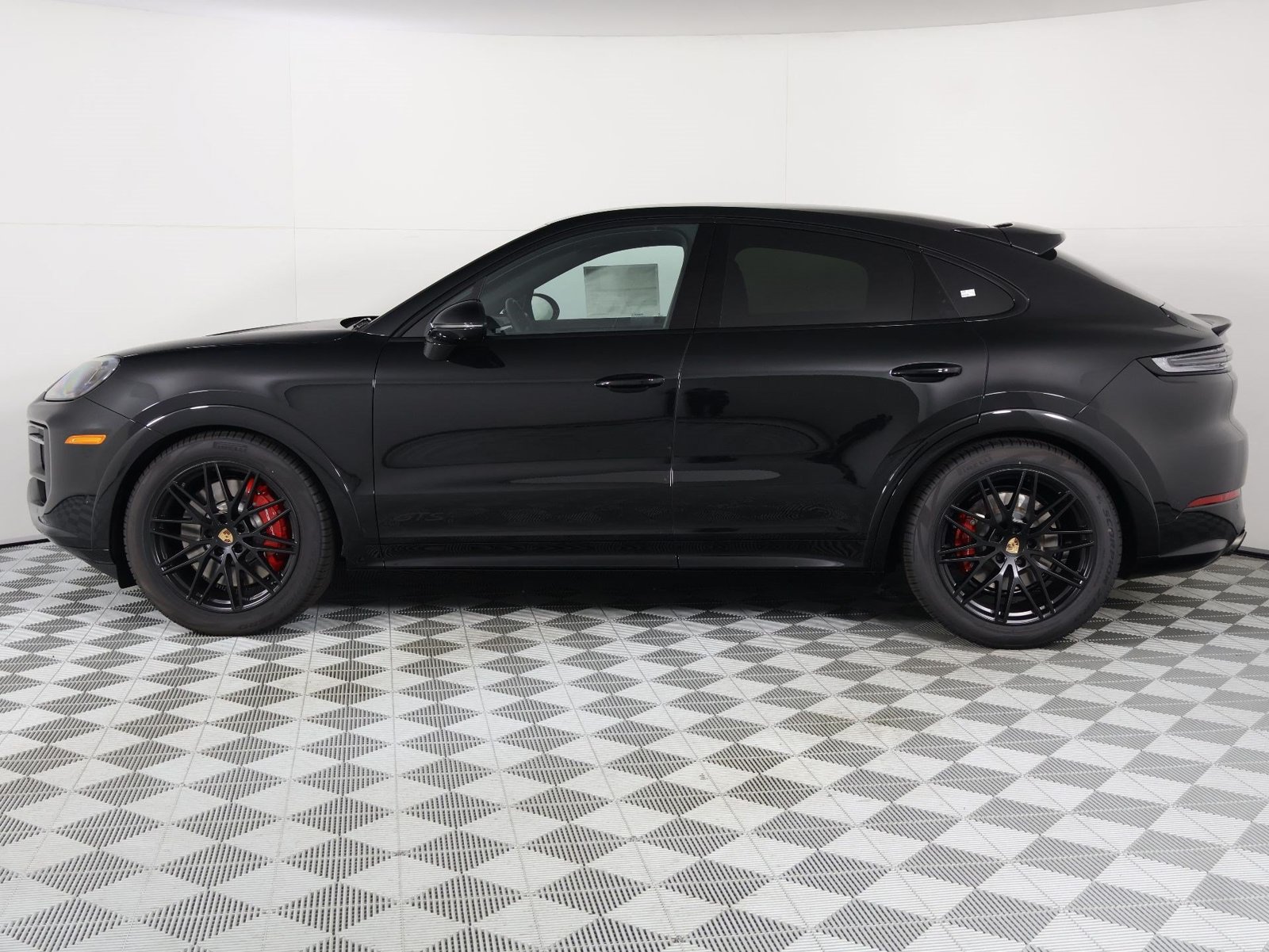 New 2026 Porsche Cayenne GTS AWD/4WD image 2