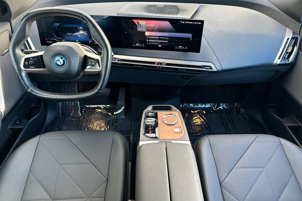 Used 2023 BMW iX xDrive50 w/ Premium Package image 14