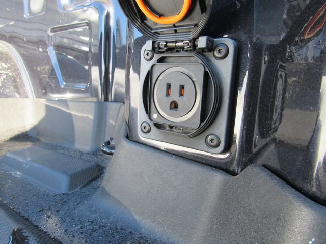 Used 2023 GMC Sierra 1500 Elevation image 27