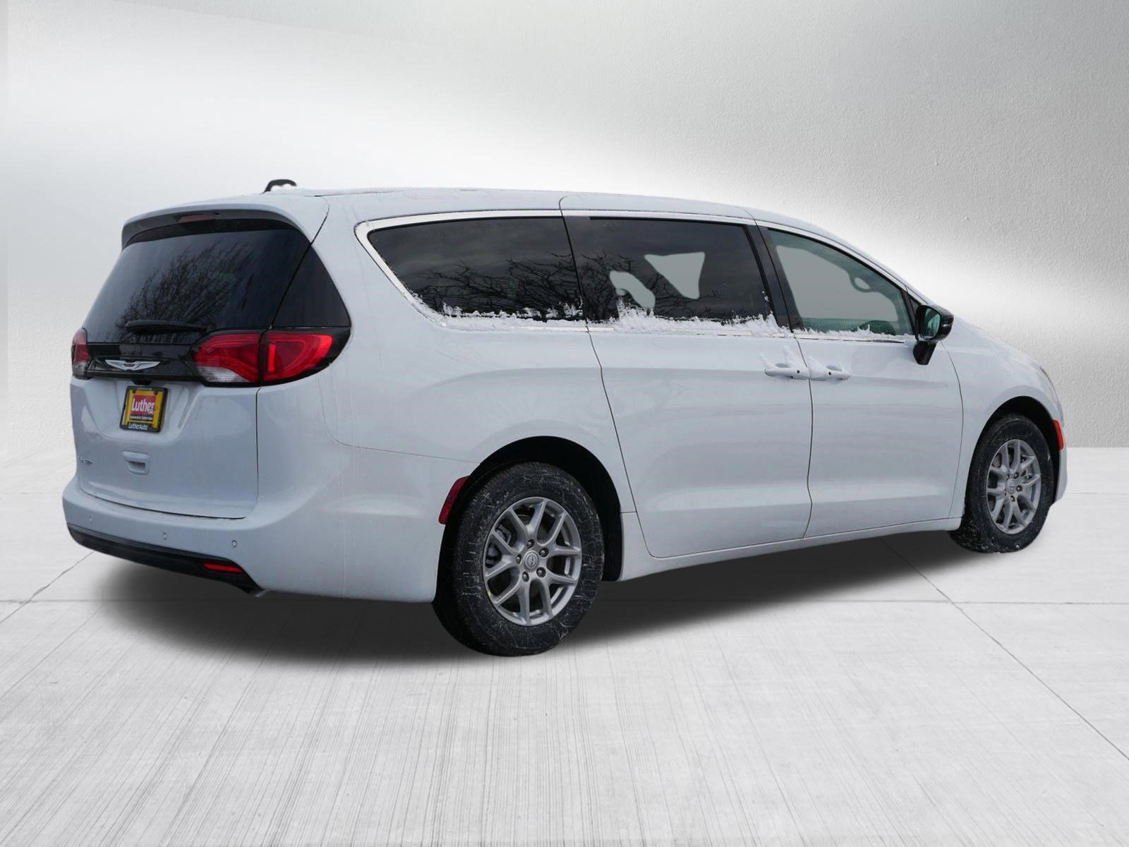 New 2026 Chrysler Voyager LX FWD image 7