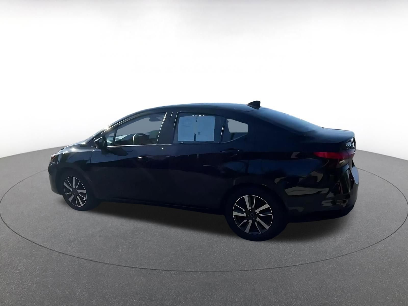 Used 2025 Nissan Versa SV image 10