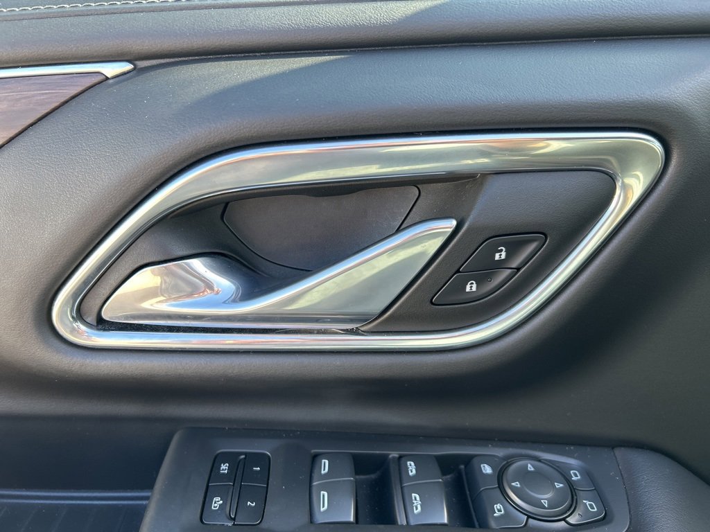 Certified 2023 Chevrolet Tahoe Z71 w/ Luxury Package image 11