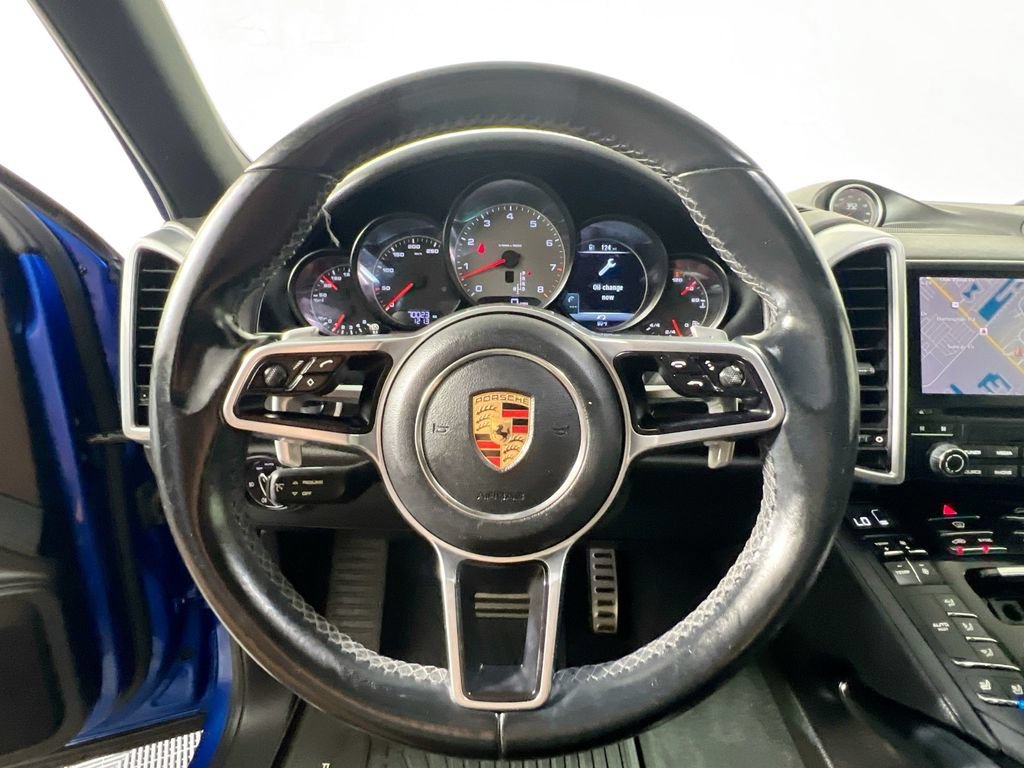 Used 2017 Porsche Cayenne S AWD/4WD image 7