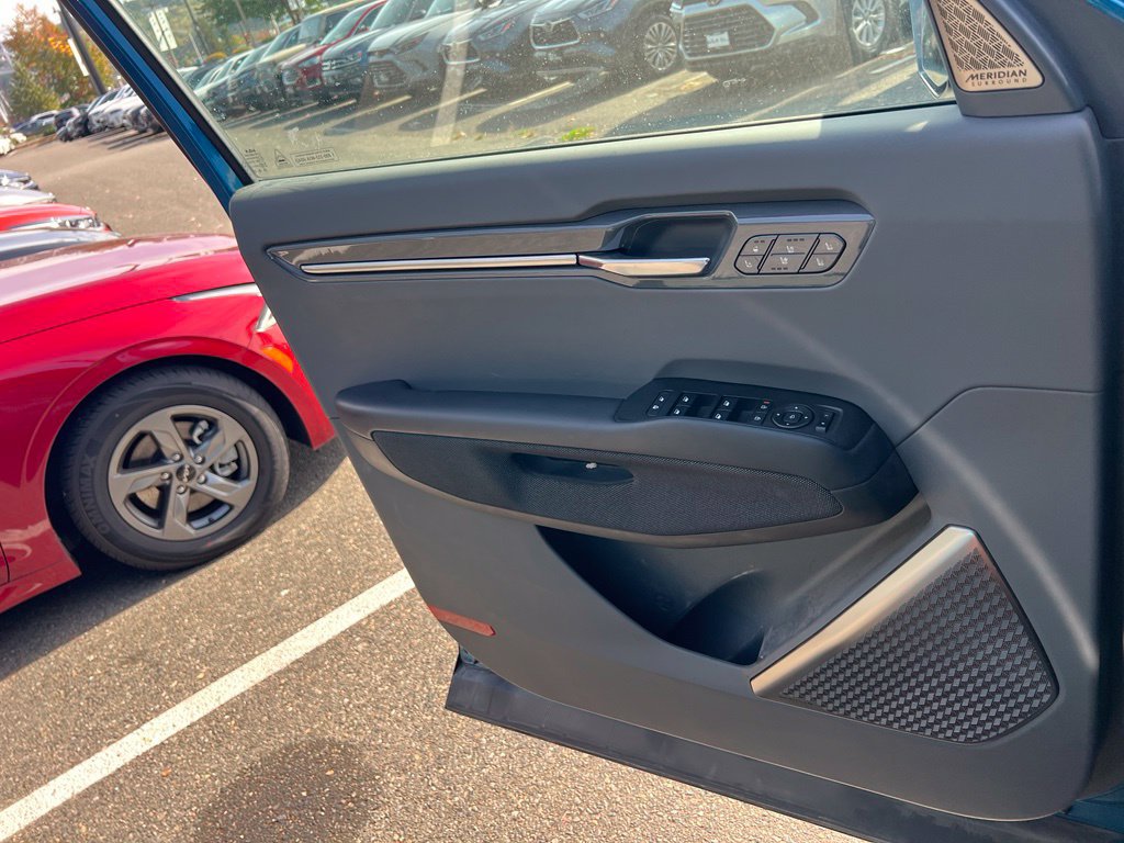 Used 2024 Kia EV9 GT-Line AWD/4WD image 16