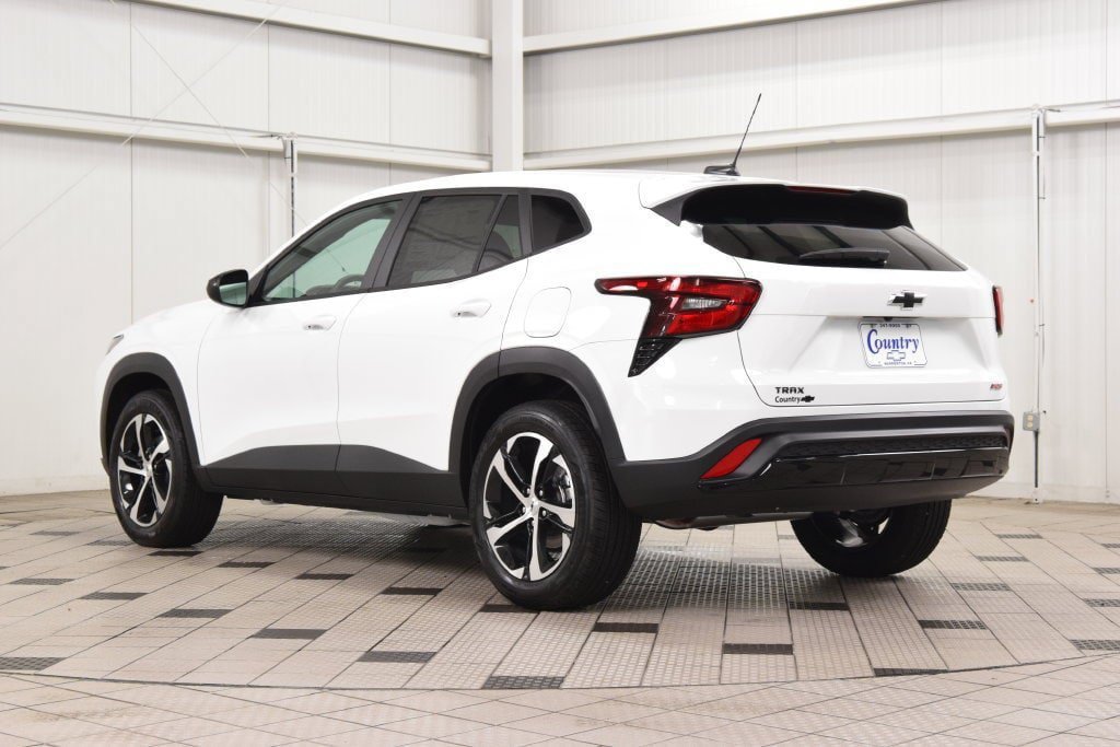 New 2026 Chevrolet Trax RS FWD image 6