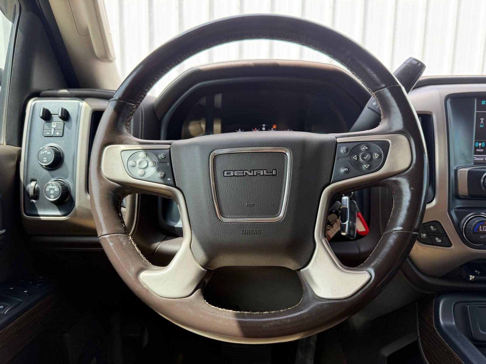 Used 2017 GMC Sierra 2500 Denali w/ Duramax Plus Package AWD/4WD image 13