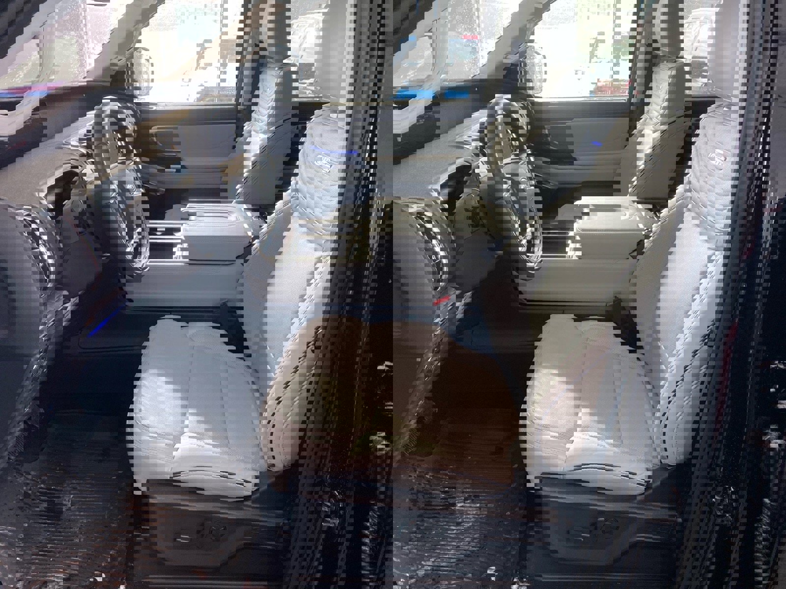 Used 2025 Ford Expedition Platinum w/ Platinum Ultimate Package image 5