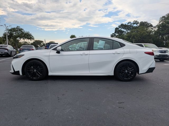 Used 2025 Toyota Camry SE AWD/4WD image 7