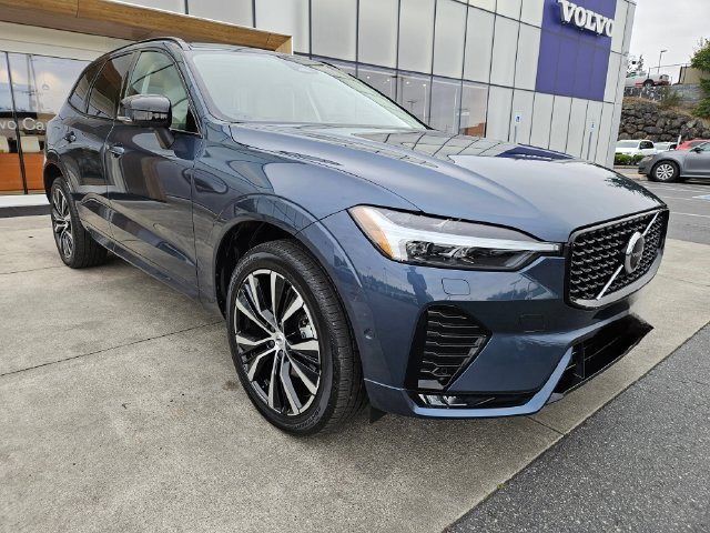 Used 2024 Volvo XC60 B5 Plus w/ Protection Package Premier AWD/4WD image 3