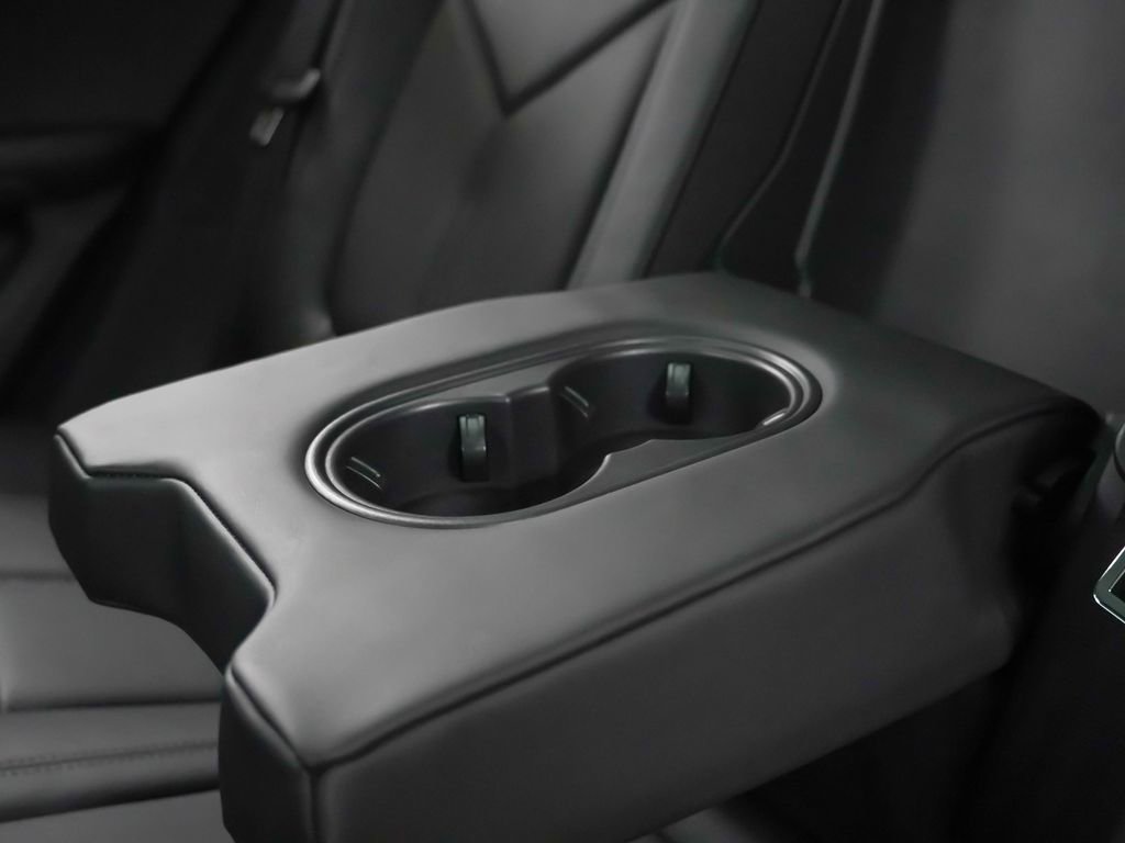 Certified 2026 Porsche Macan AWD/4WD image 20