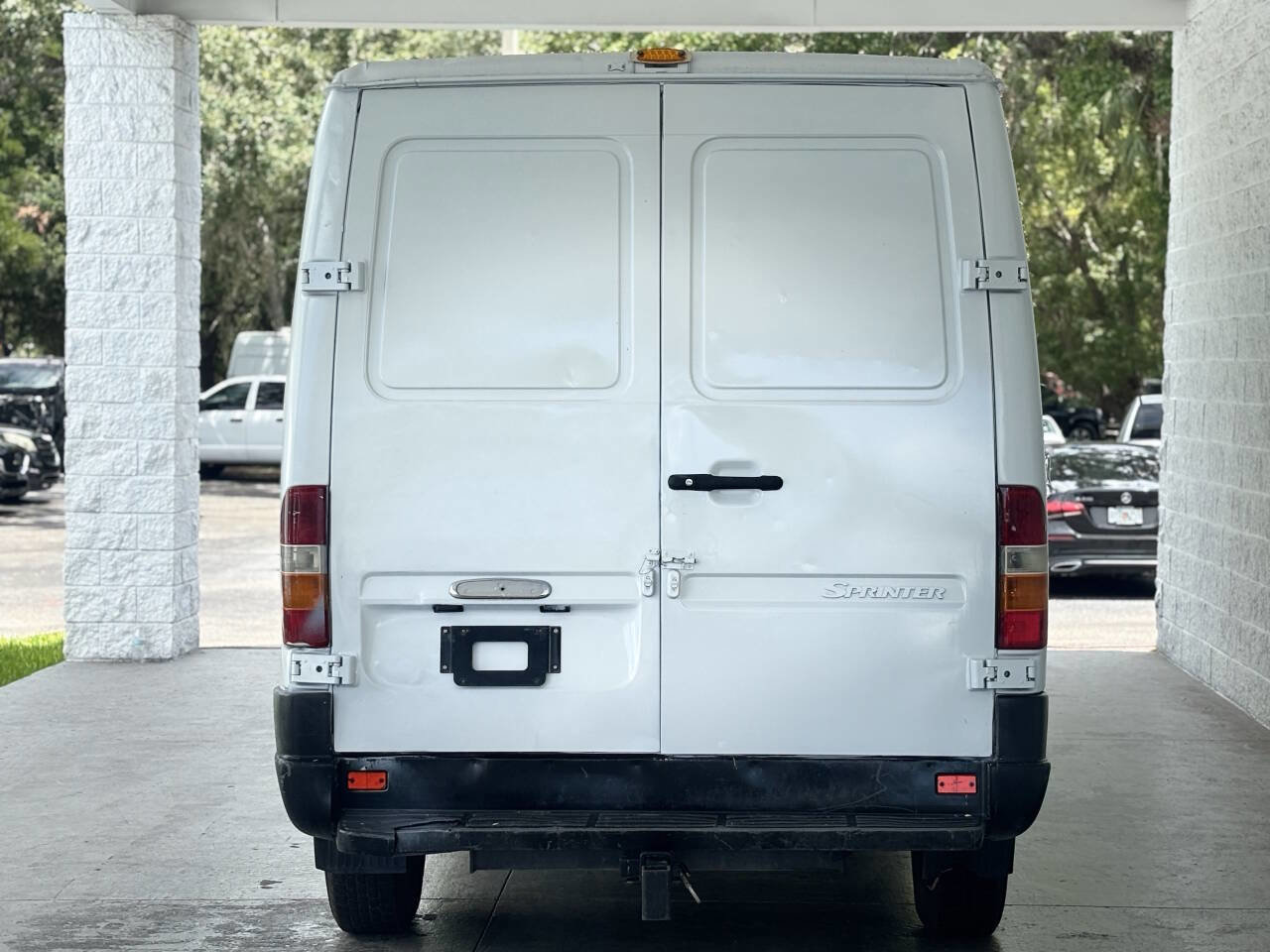 Used 2006 Dodge Sprinter 2500 w/ Window Group II image 9