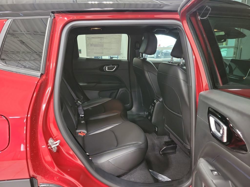 New 2026 Jeep Compass Limited image 9