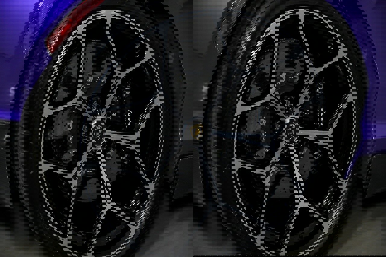 Used 2024 Lamborghini Revuelto image 23