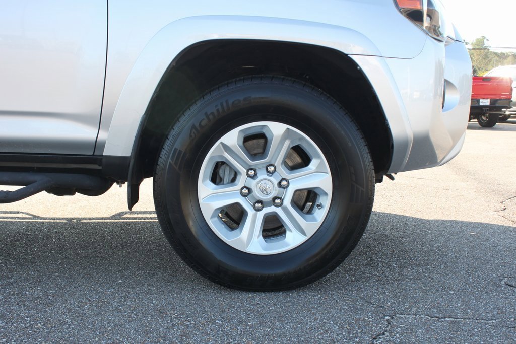 Used 2018 Toyota 4Runner SR5 image 5