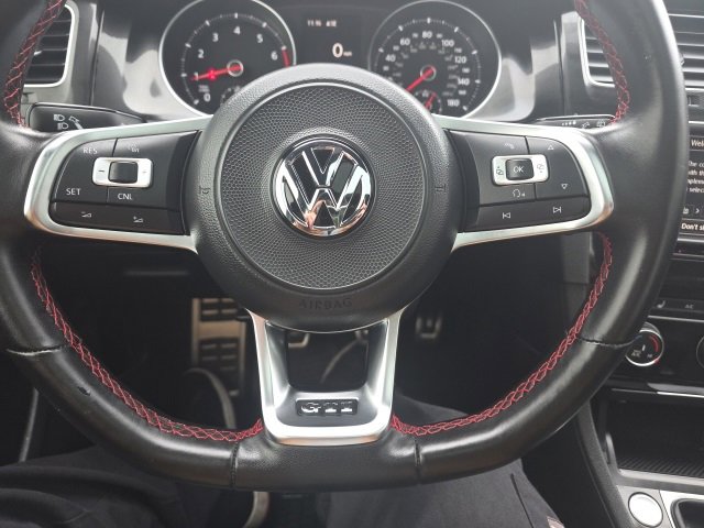 Used 2017 Volkswagen GTI SE image 15
