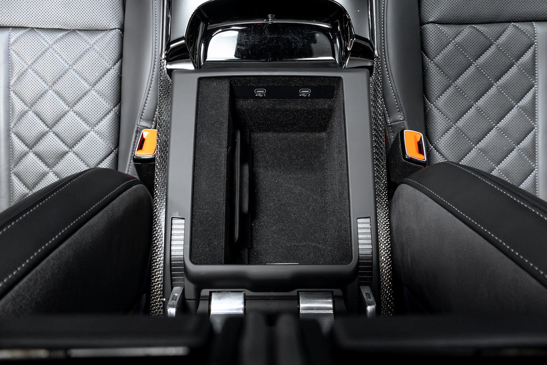 Used 2023 Audi S8 image 32