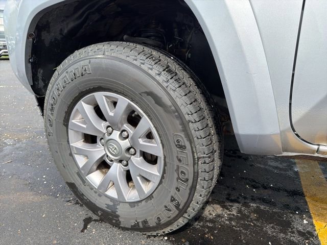 Used 2017 Toyota Tacoma SR5 image 16