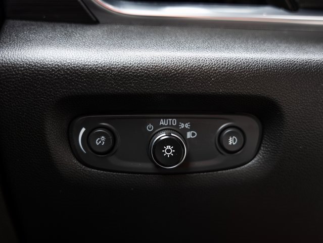 Used 2020 Chevrolet Traverse High Country image 26