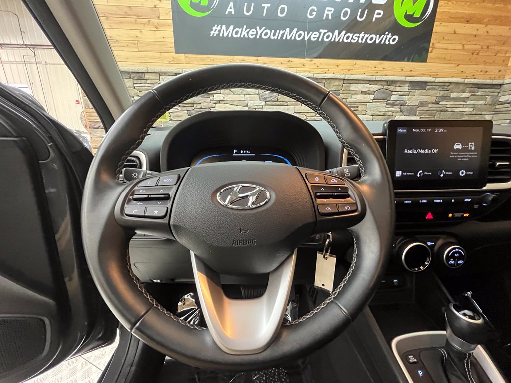 Certified 2023 Hyundai Venue SEL FWD image 26