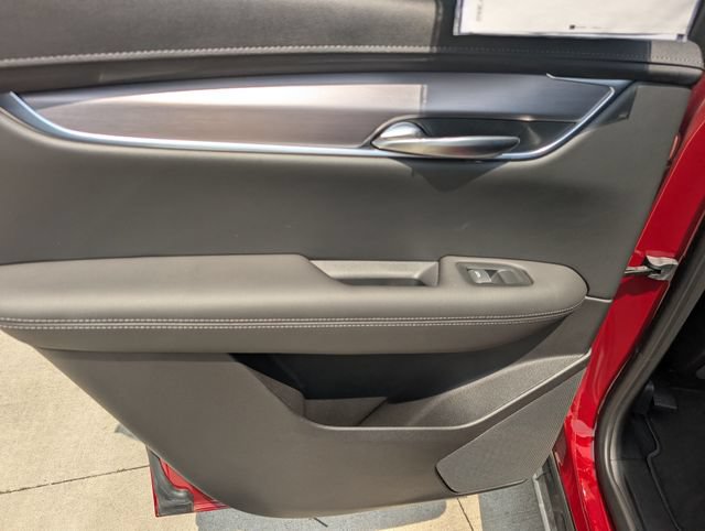 Used 2023 Cadillac XT5 Luxury AWD/4WD image 9