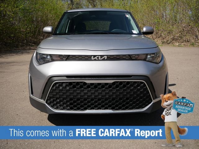 Used 2025 Kia Soul LX FWD image 2