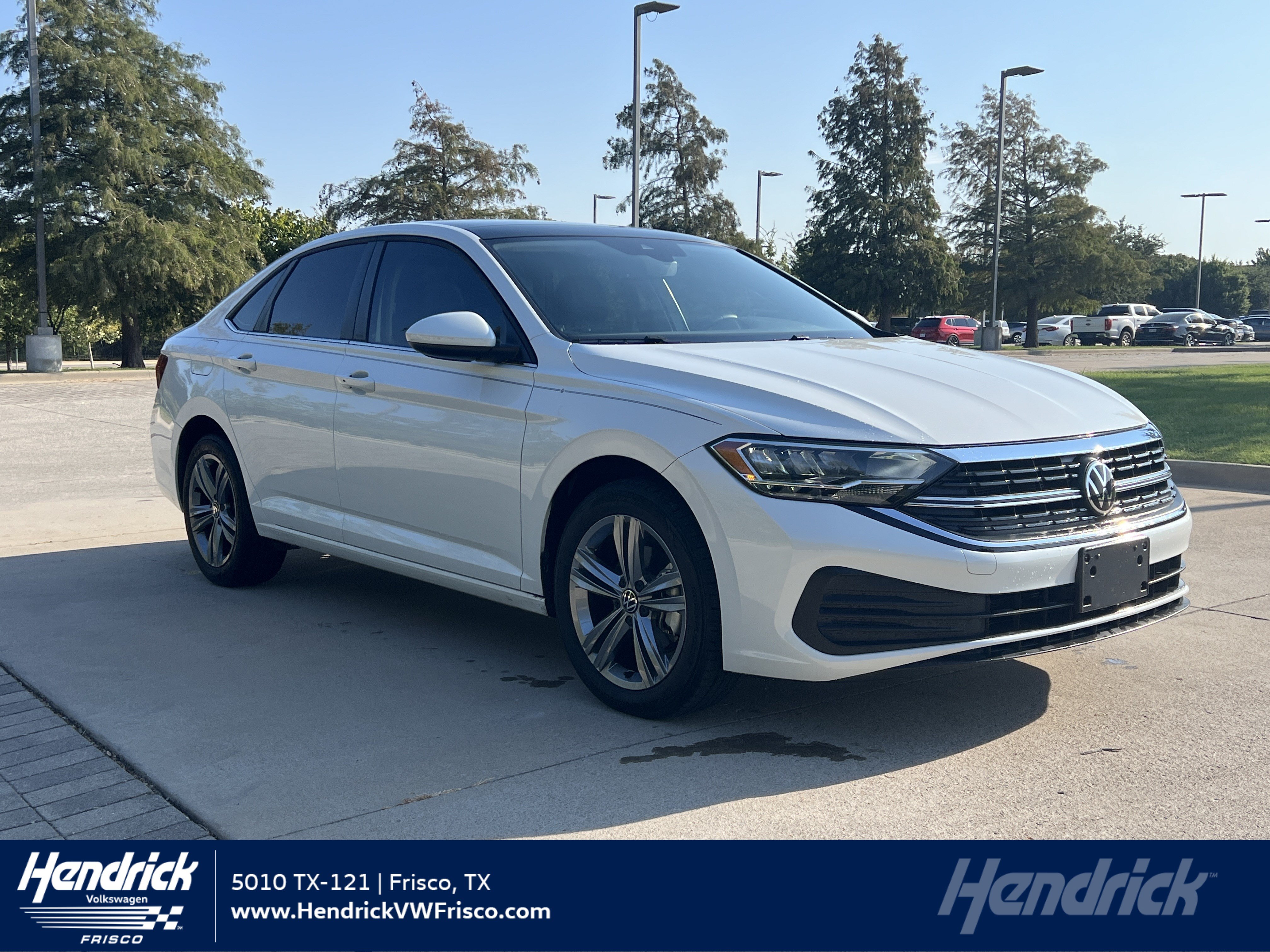 Used 2024 Volkswagen Jetta SE FWD image 1