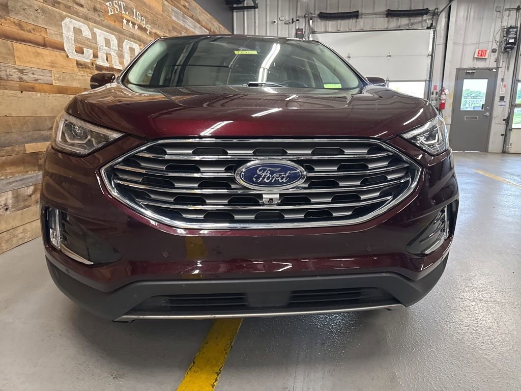 Used 2022 Ford Edge Titanium w/ Equipment Group 301A AWD/4WD image 3