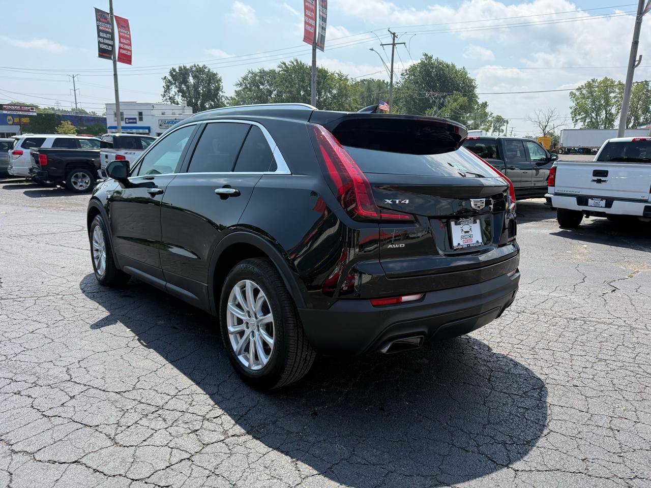 Used 2019 Cadillac XT4 Luxury w/ Cold Weather Package AWD/4WD image 5