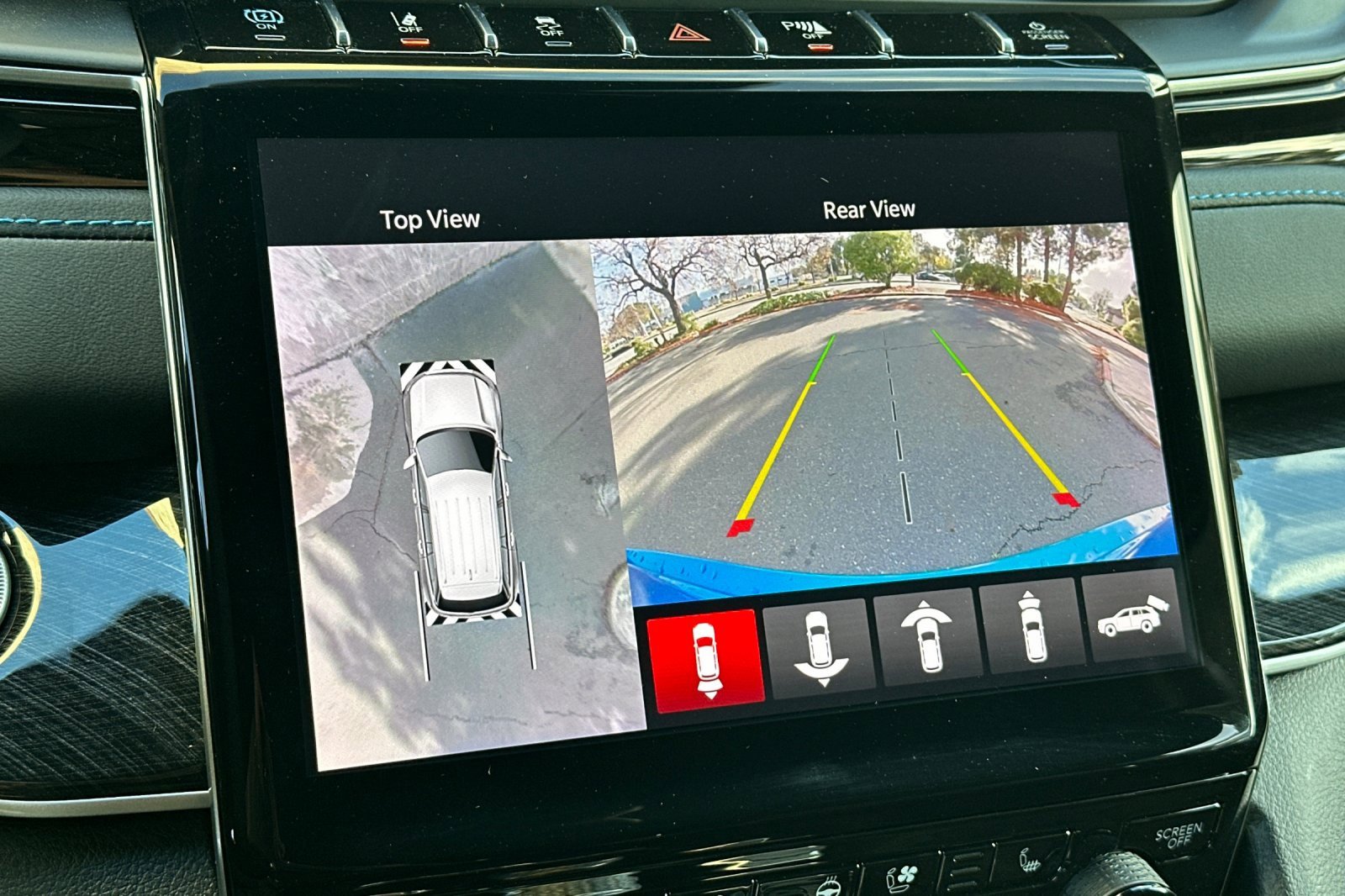 New 2023 Jeep Grand Cherokee Trailhawk w/ Advanced Protech Group II image 19