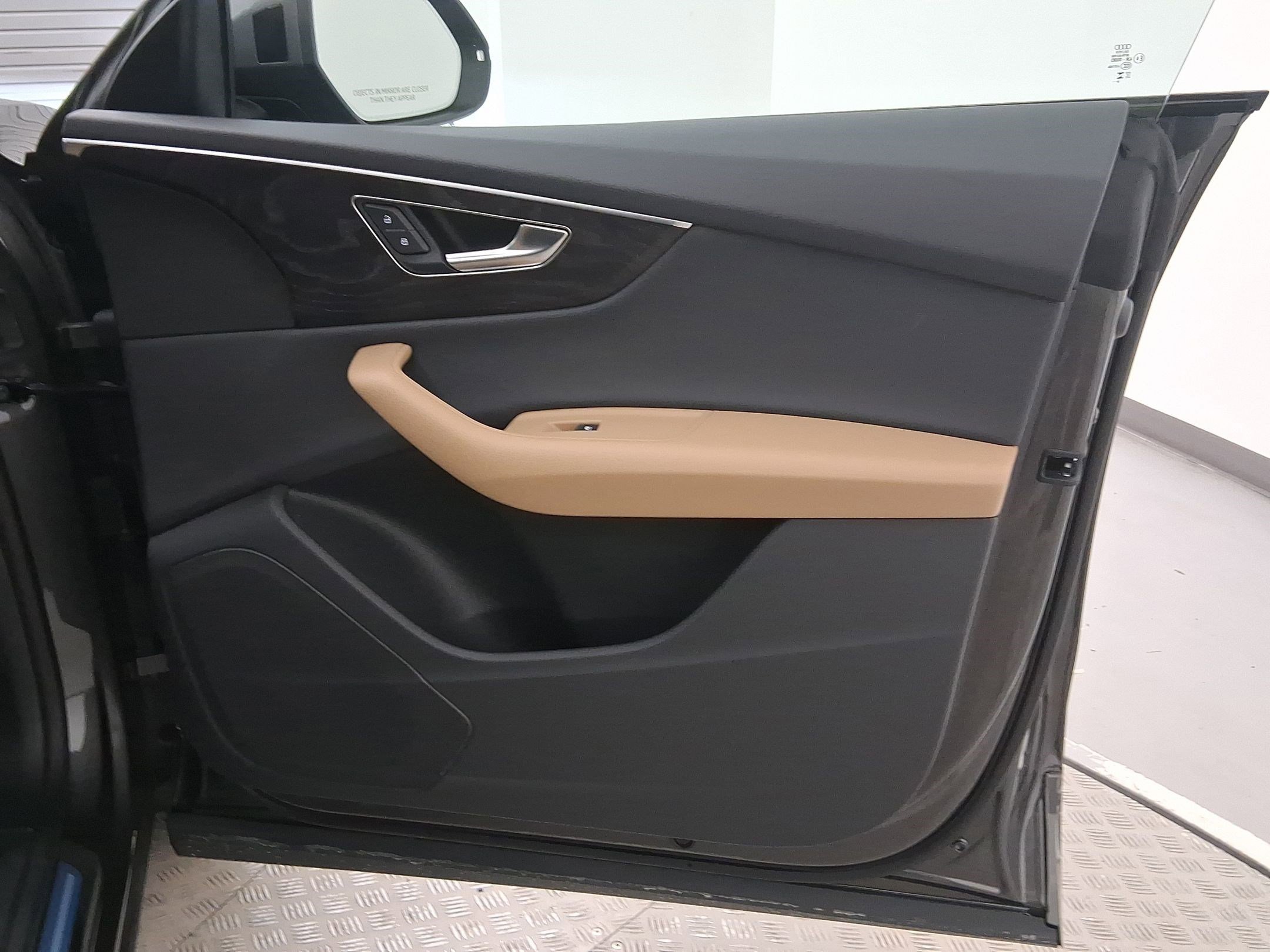 New 2025 Audi Q8 Premium image 30