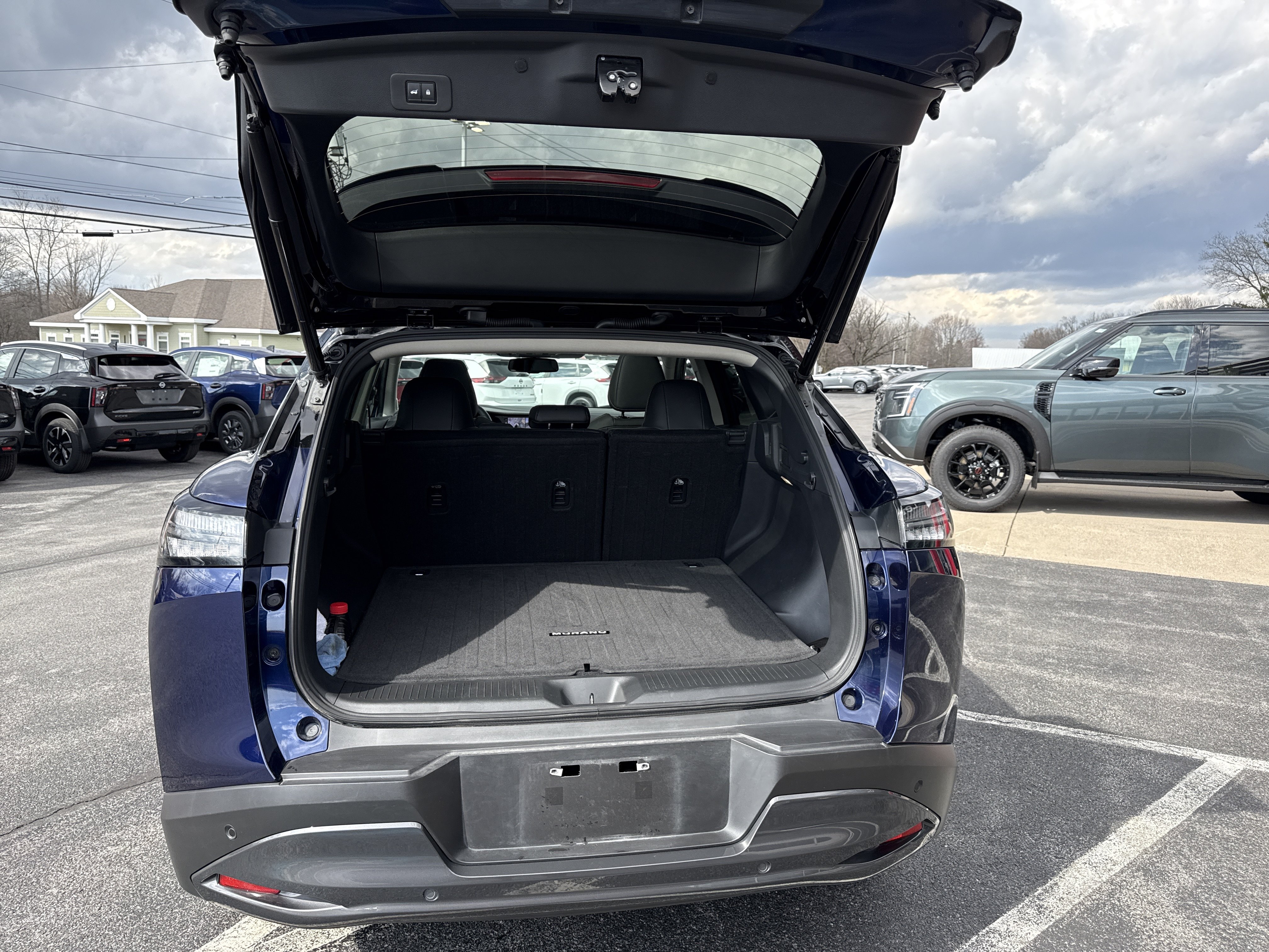 Used 2025 Nissan Murano SL AWD/4WD image 15