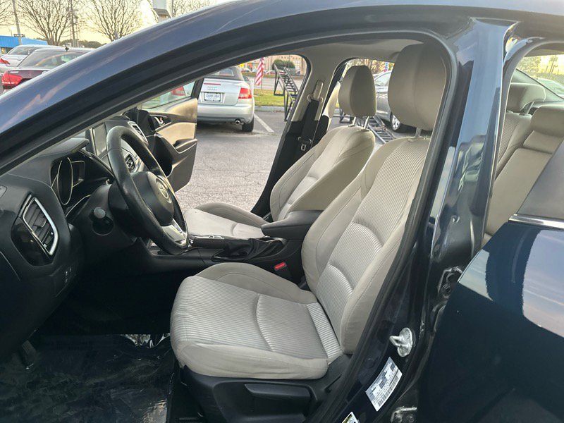 Used 2016 MAZDA MAZDA3 i Touring w/ Popular Equipment Package image 11