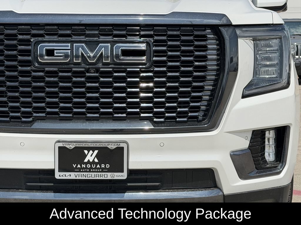 Used 2023 GMC Yukon XL Denali Ultimate AWD/4WD image 4